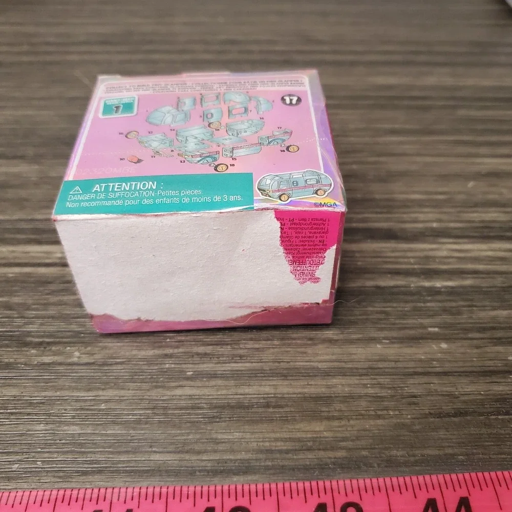 LOL SURPRISE TINY TOYS SERIES 1  BLIND BOX‎ #8 FOR TINY GLAMPER  Damaged Box